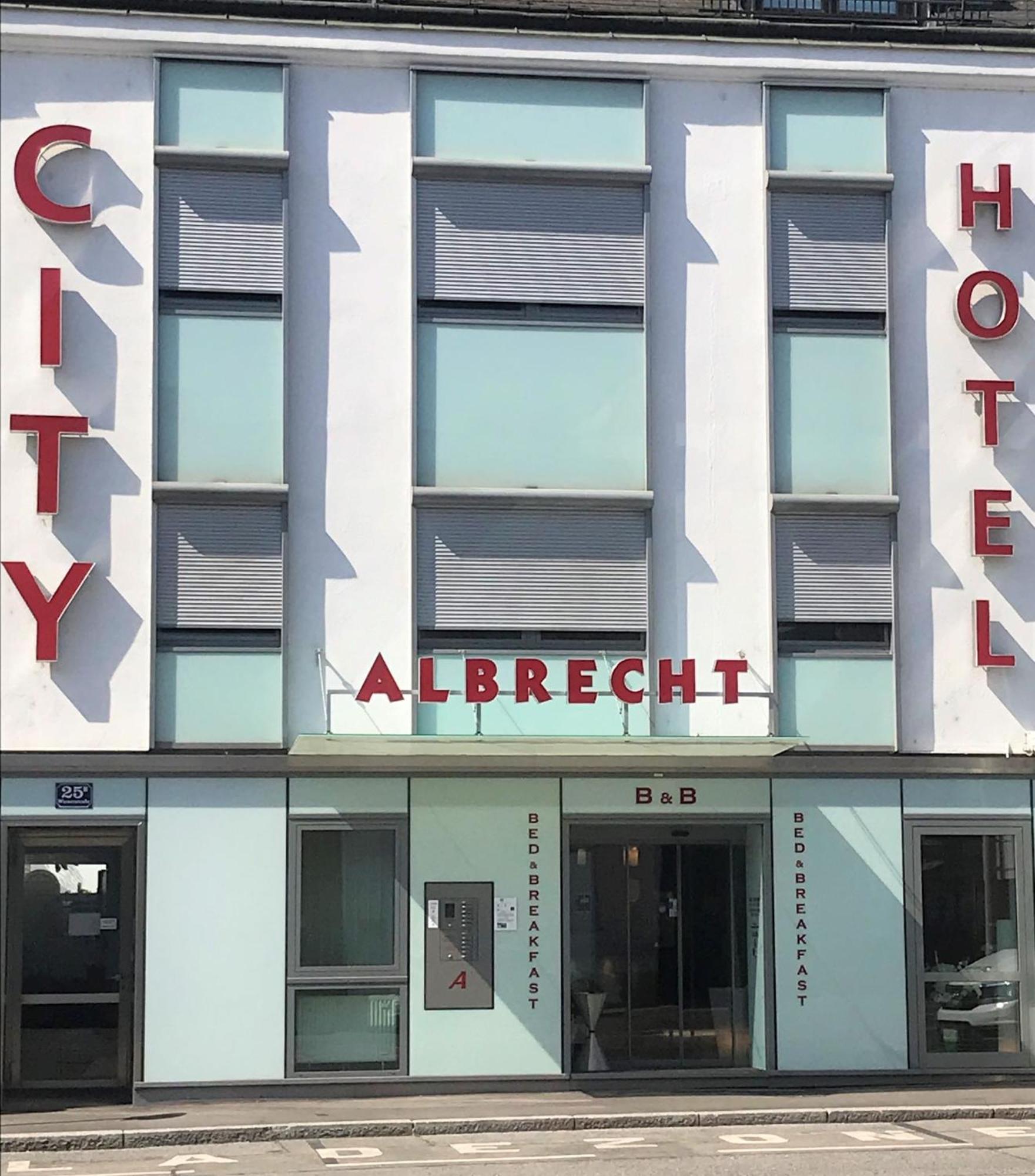 City Hotel Albrecht Schwechat Exterior foto