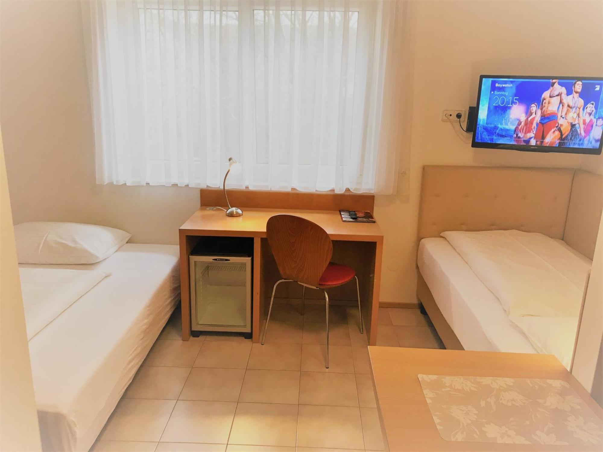 City Hotel Albrecht Schwechat Quarto foto