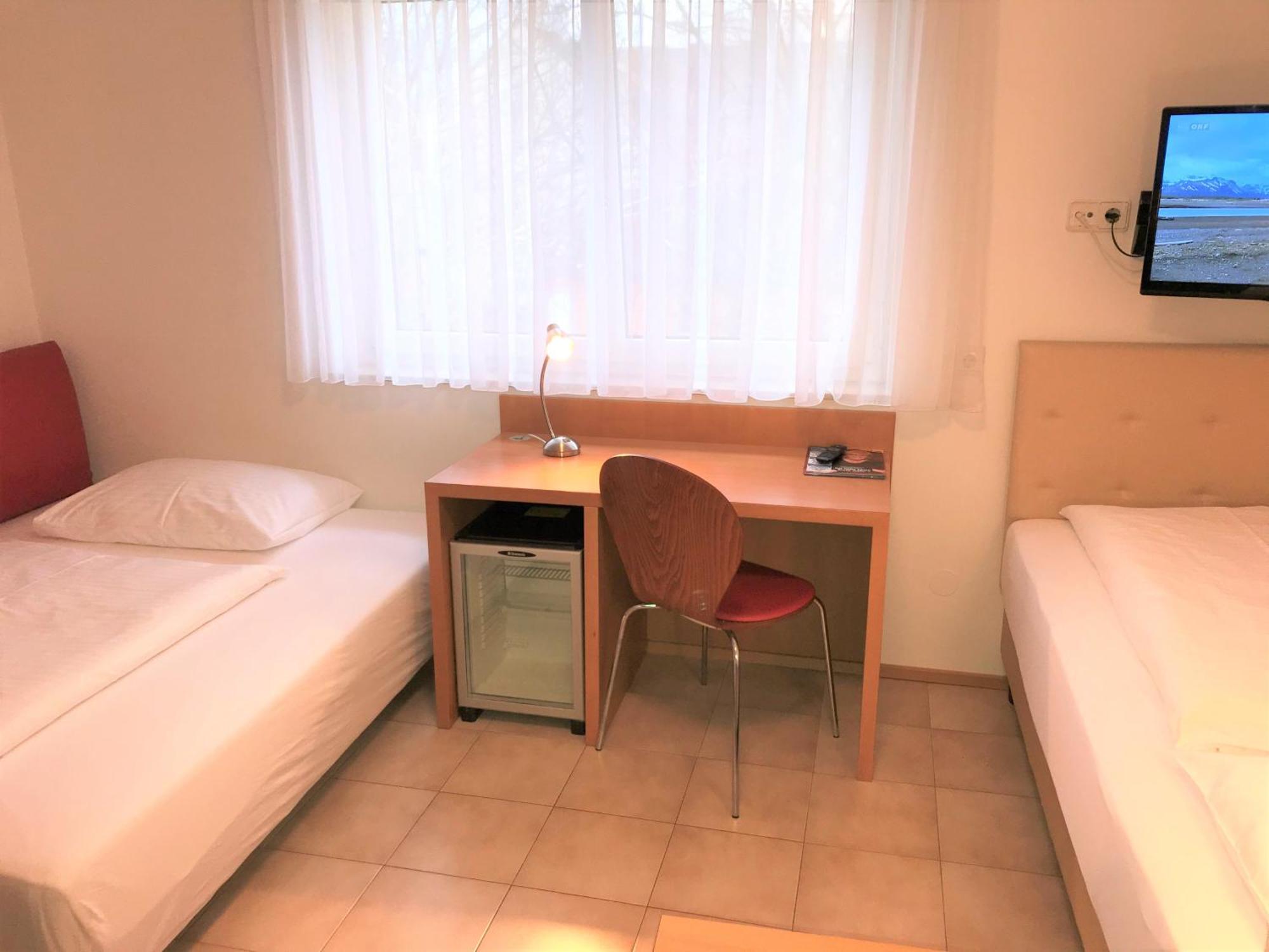 City Hotel Albrecht Schwechat Quarto foto